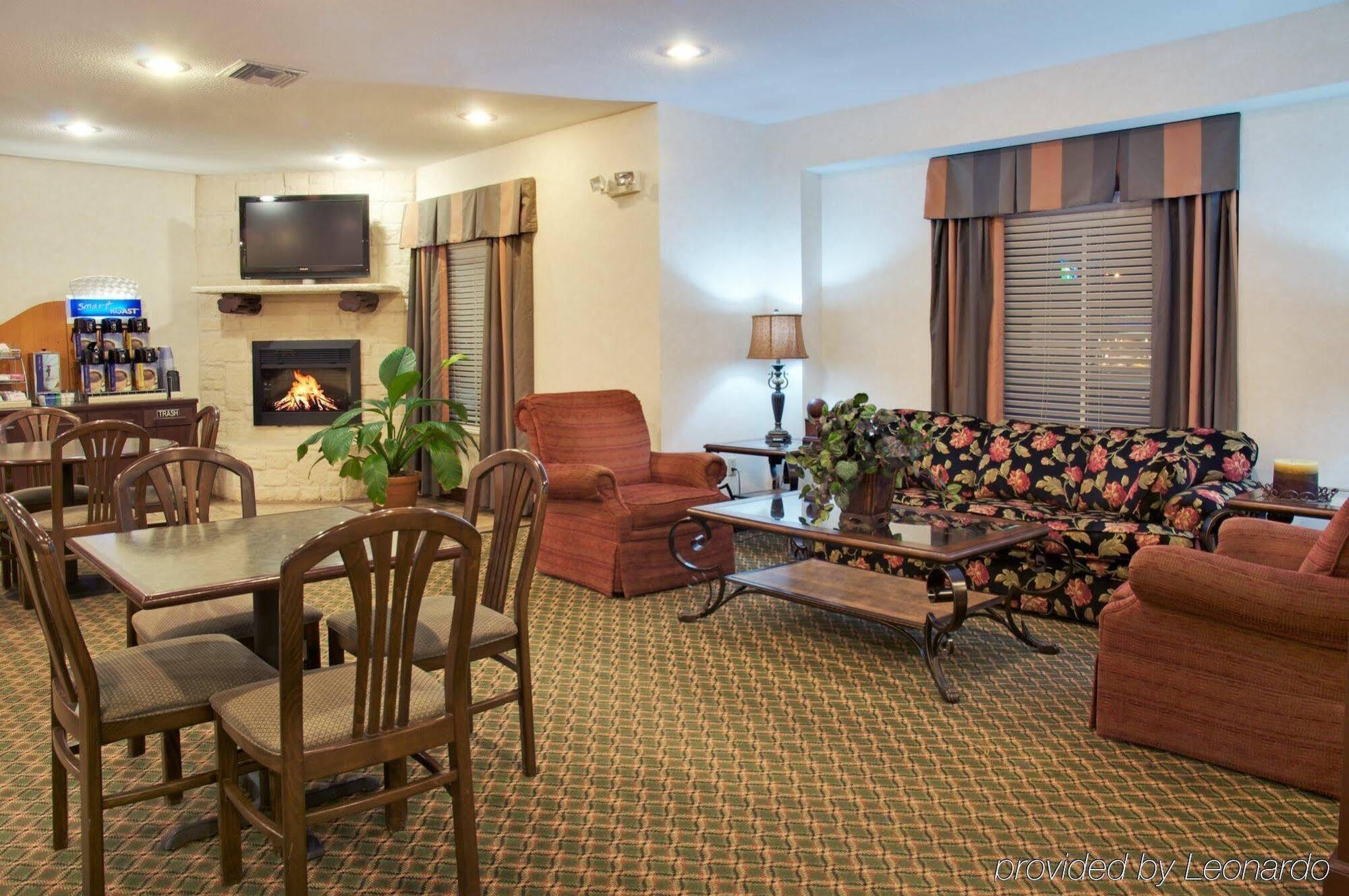 Holiday Inn Express Hotel & Suites Livingston Ngoại thất bức ảnh